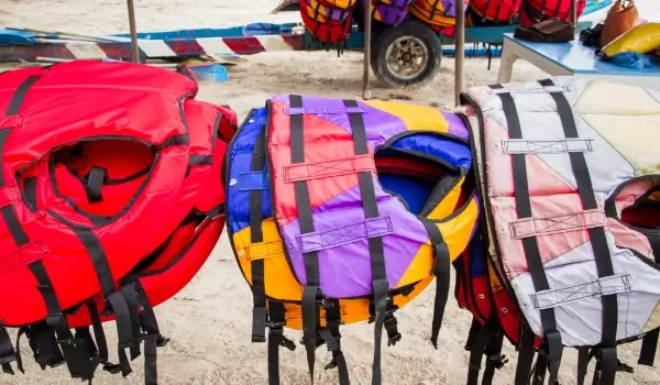 How to Choose the Right Life Jackets for Your Crew
